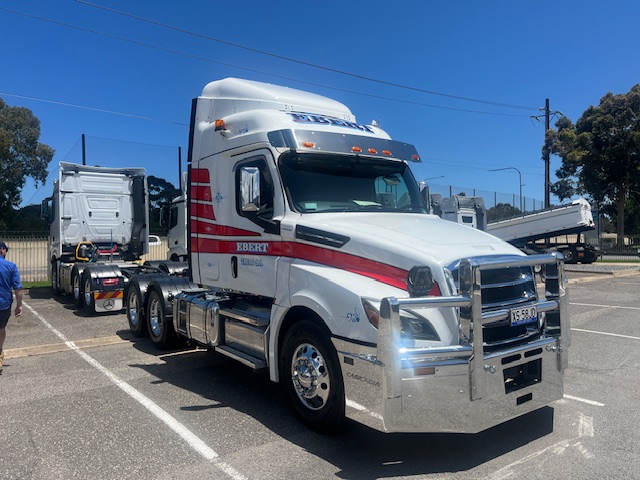 Freightliner Cascadia 126 “36XT”